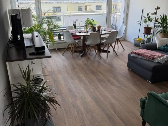 13 m²