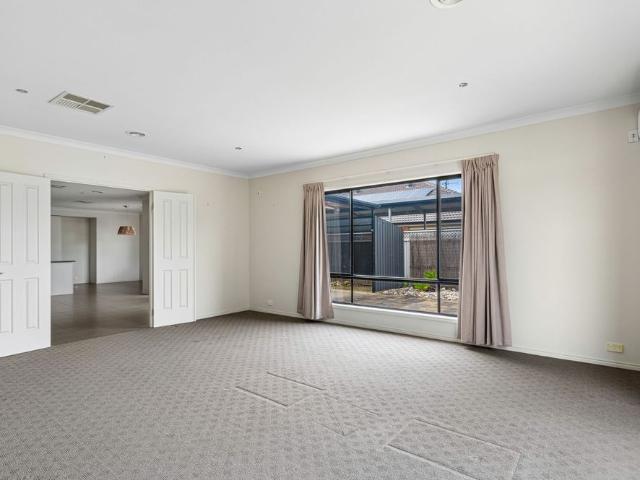 13 Manna Gum Drive, Epsom