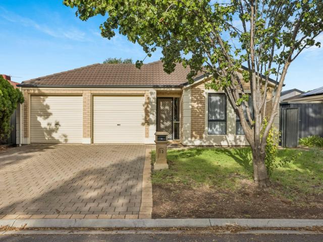 13 Macfarlane Way, Andrews Farm SA