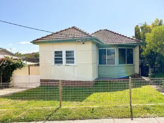 13 Main Road, Cardiff Heights House for rent Listed by Christ.