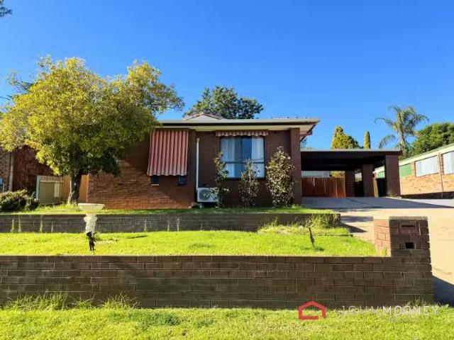 13 Malaya Drive, Tolland House for rent Listed by John Mooney.