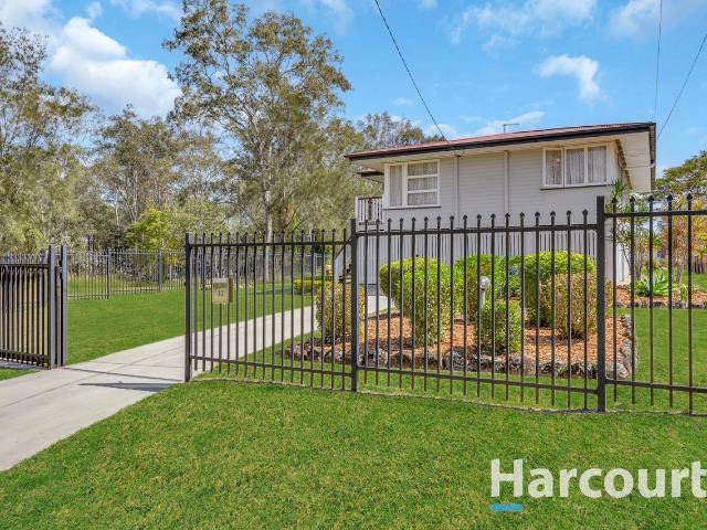 13 Melbourne Street, BRASSALL, QLD 4305