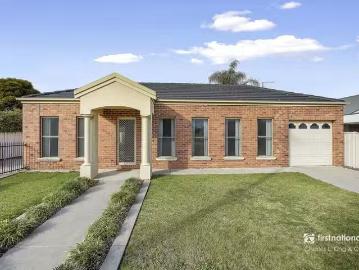 Echuca, Campaspe, Victoria, Victoria - Garden