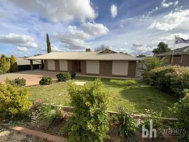 13 Middleton Avenue, Paringa, SA 5340