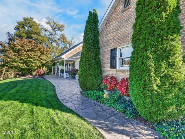 13 montcalm place