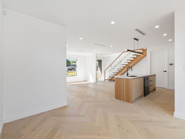1/3 Munro Street
