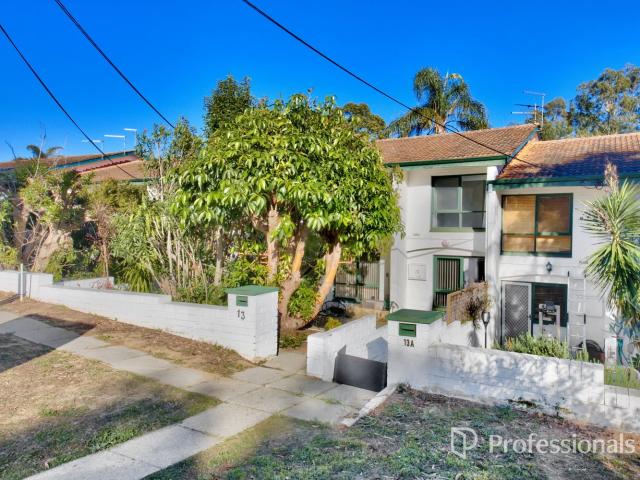 13 Myrtle AvenueSorrento WA 6020, Australia