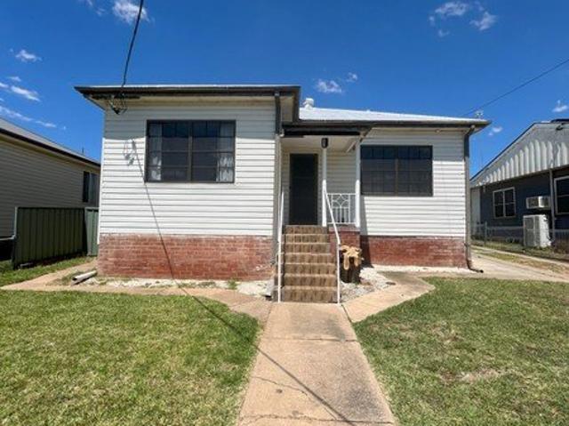 13 NELSON STREET, COWRA