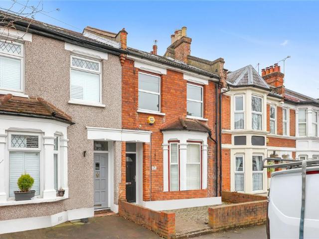 13 Newbury Road, London, E4 9JH, United Kingdom | 3 bed townhouse for rent #140657245 | Rentberry