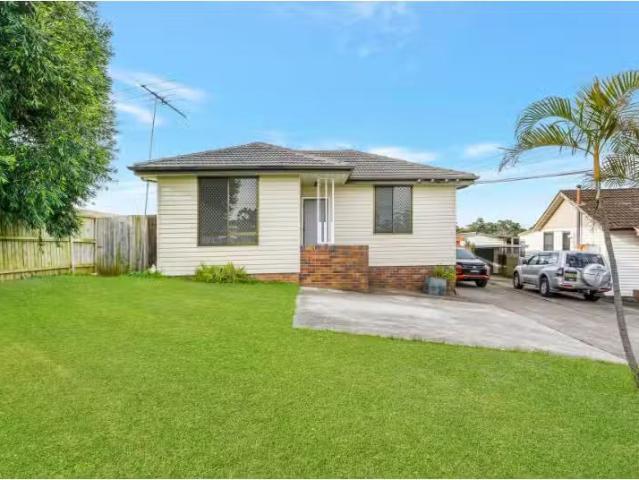 13 Nolan Place, Mount Pritchard House for rent Listed by Suad.