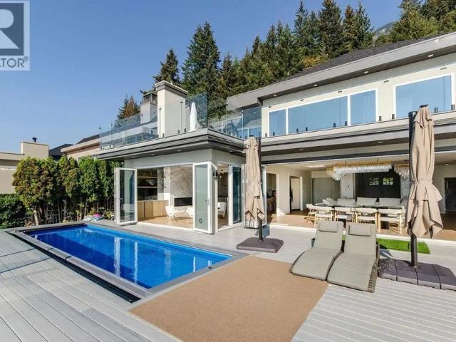 13 OCEAN POINT DRIVE — 6 Bedroom