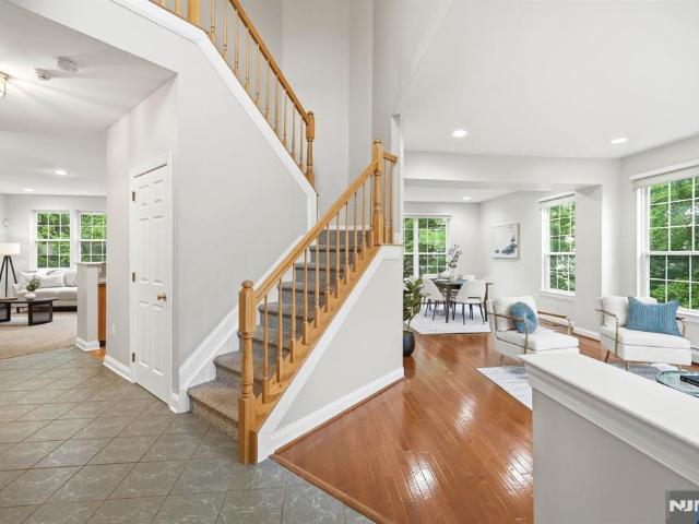 13 Oakwood Court