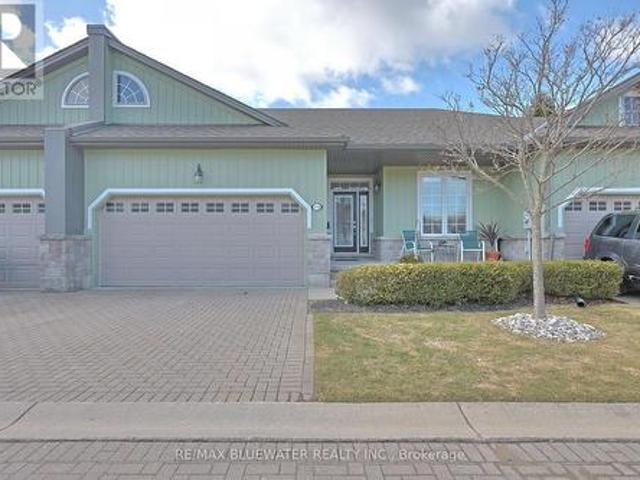 13 Oakwood Links Lane, South Huron Stephen, ON, N0M 1T0 townhouse for sale | Listing ID X12887 | Royal LePage