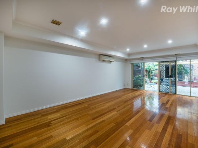 13 Oakden Drive, Bundoora, VIC 3083 Townhouse for Rent Ray White Bundoora