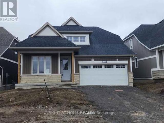 13 Oakmont Drive, Loyalist, ON, K0H 1G0 house for sale | Listing ID X13642 | Royal LePage