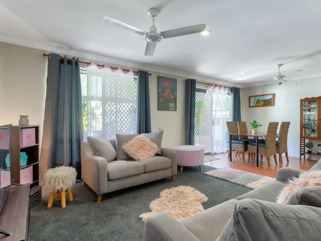 13 Oxford Place Fitzgibbon, QLD 4018