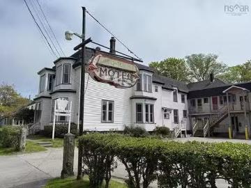 13 Parade Street, Yarmouth, NS, B5A 3A5 investment for sale.