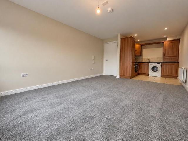 13 Parkview, 145 152 Kingsway, Dunmurry, Belfast, BT17 9RY