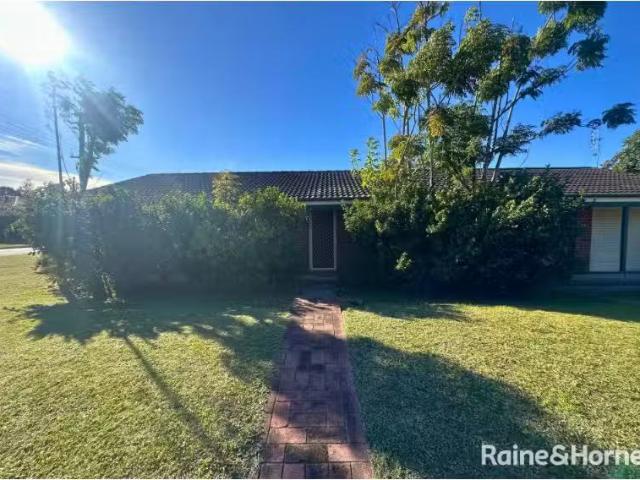 13 Peak Avenue, NORTH NOWRA House for rent Listed by Alyssa T.
