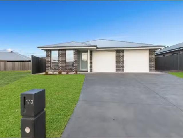 1/3 Prosecco Street, Bellbird Townhouse for rent Listed by Gr.