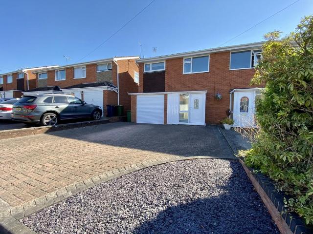 13 Prior Close 3 bed semi detached house to rent £1,200 pcm £277 pw