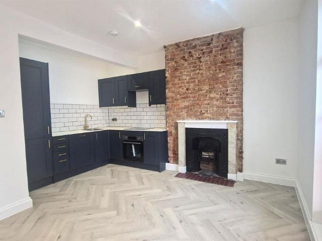 13 Regent Hill, Brighton BN1, 3 bed flat to rent, £2,100 pcm | PrimeLocation