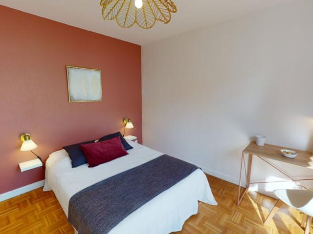 13 Reinach Chambre 1