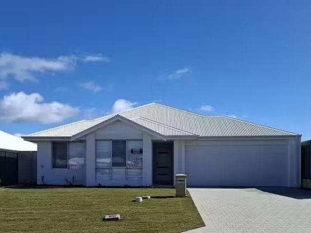13 Reunion Street, Two Rocks, WA 6037