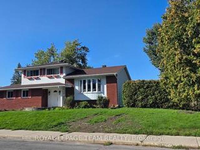 13 Ridgeburn Gate, Ottawa, ON, K1B 4C7 house for lease | Listing ID X13794 | Royal LePage