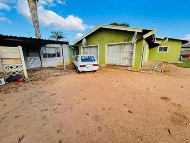 10 room investment property in kemp.