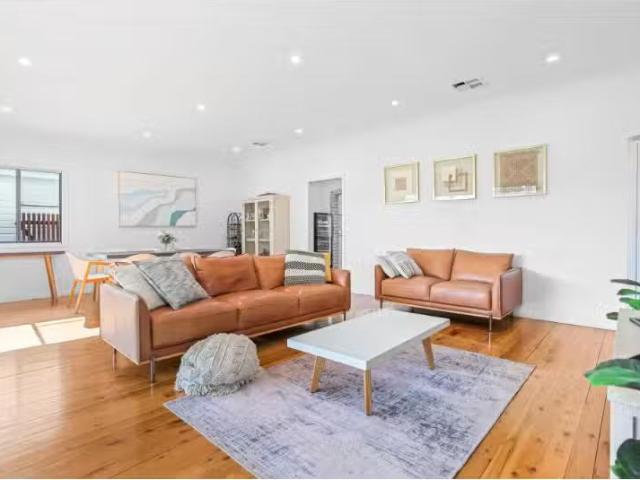 13 Roslyn Avenue, Northmead NSW 2152 House for rent Listed by.