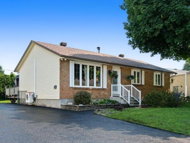 13 Rue André Larue, Gatineau Aylmer, QC, J9H 6L2 house for sale | Listing ID 11403 | Royal LePage