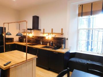 13, Sciennes Road, Edinburgh, EH9 1LG 2 bed flat to rent £1,700 pcm £392 pw
