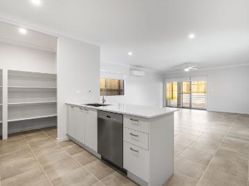 13 Samson Crescent