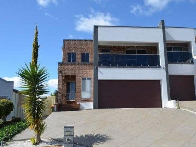 13a Braeside Crescent, Glen Alpine