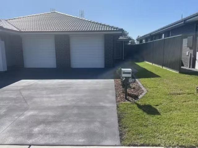 13A Gallant Pl, Lochinvar Apartment for rent Listed by Apryl.