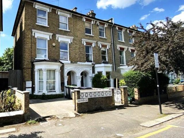 13A Lancaster Road, London N4 Studio to rent £1,600 pcm £369 pw