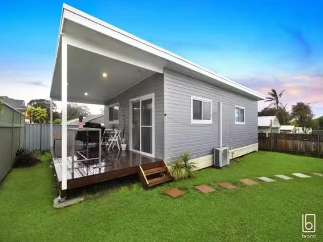 13A Manuka Parade, GOROKAN Apartment for rent Listed by Craig.