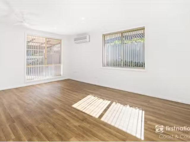 13A Noakes Street, Shoalhaven Heads Townhouse for rent Listed.