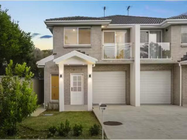 13B Dudley Street, Kirrawee House for rent Listed by Yumi Str.