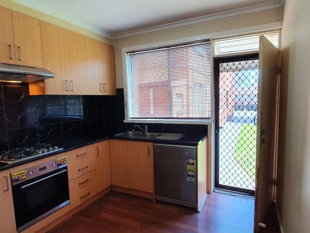 1/3B Warrigal Road Hughesdale, VIC 3166