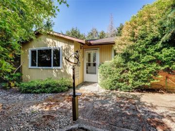 10040 Wisteria Pl, Sidney, BC, V8L 4E7 house for sale | Listing ID 1040 | Royal LePage