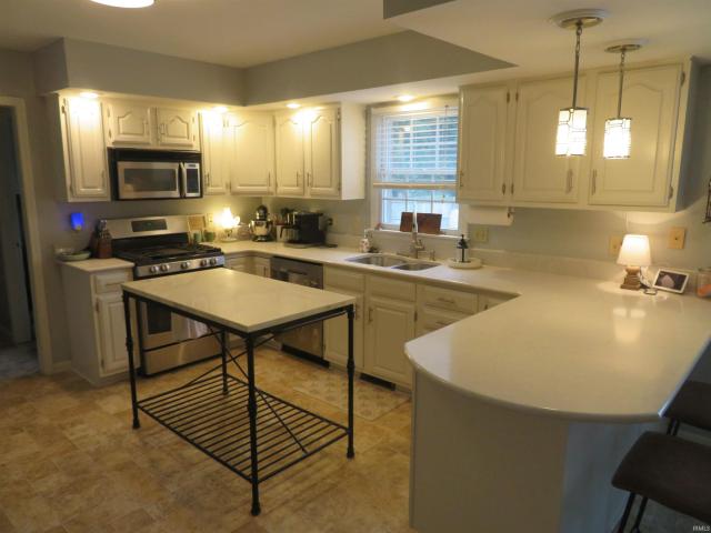 10040 Belmont Court