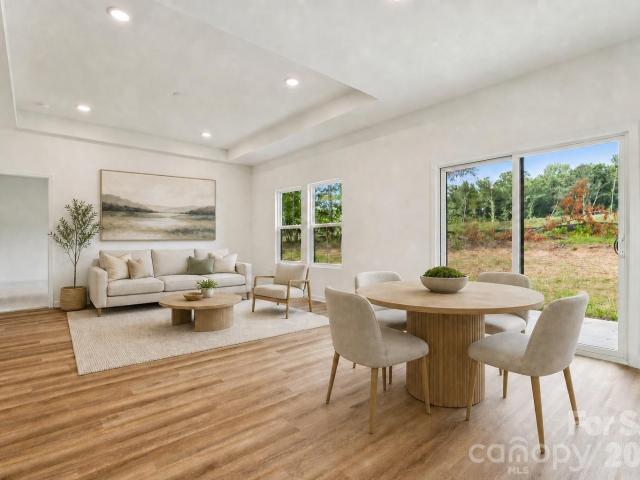 1004 Oak Hill Drive