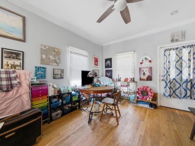1004 Oakland Avenue