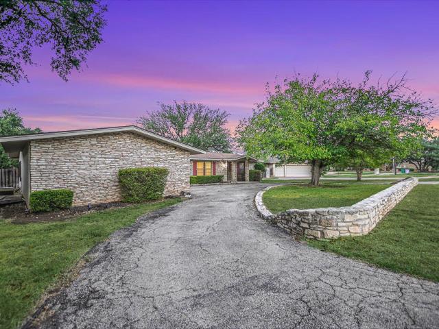 1004 Biscayne Cv SW