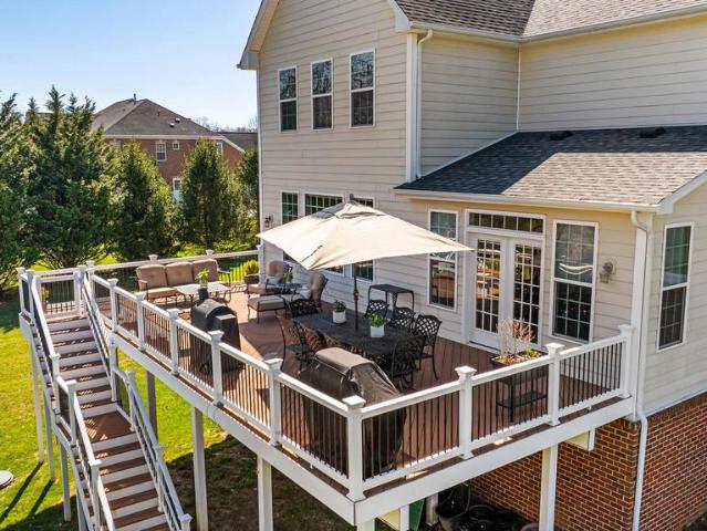 1004 Coachford Court