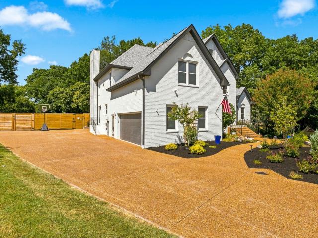 1004 Cross Creek Ct