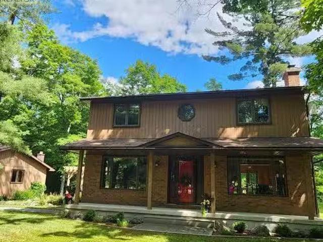 1004 East Cooper Lake Road, Lake Of Bays Franklin, ON, P0A 1.