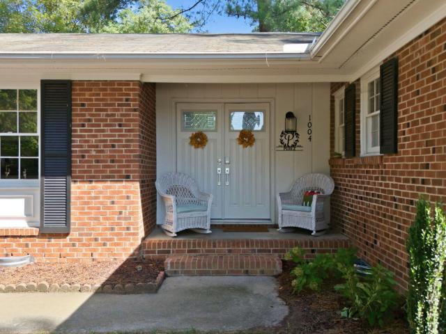 1004 Edgebrook Drive
